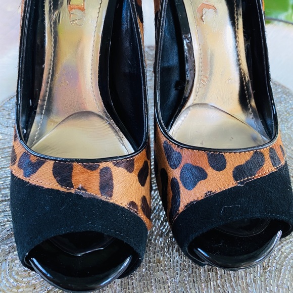 Wild Pair leopard & black fur open toe stilettos - Picture 5 of 5